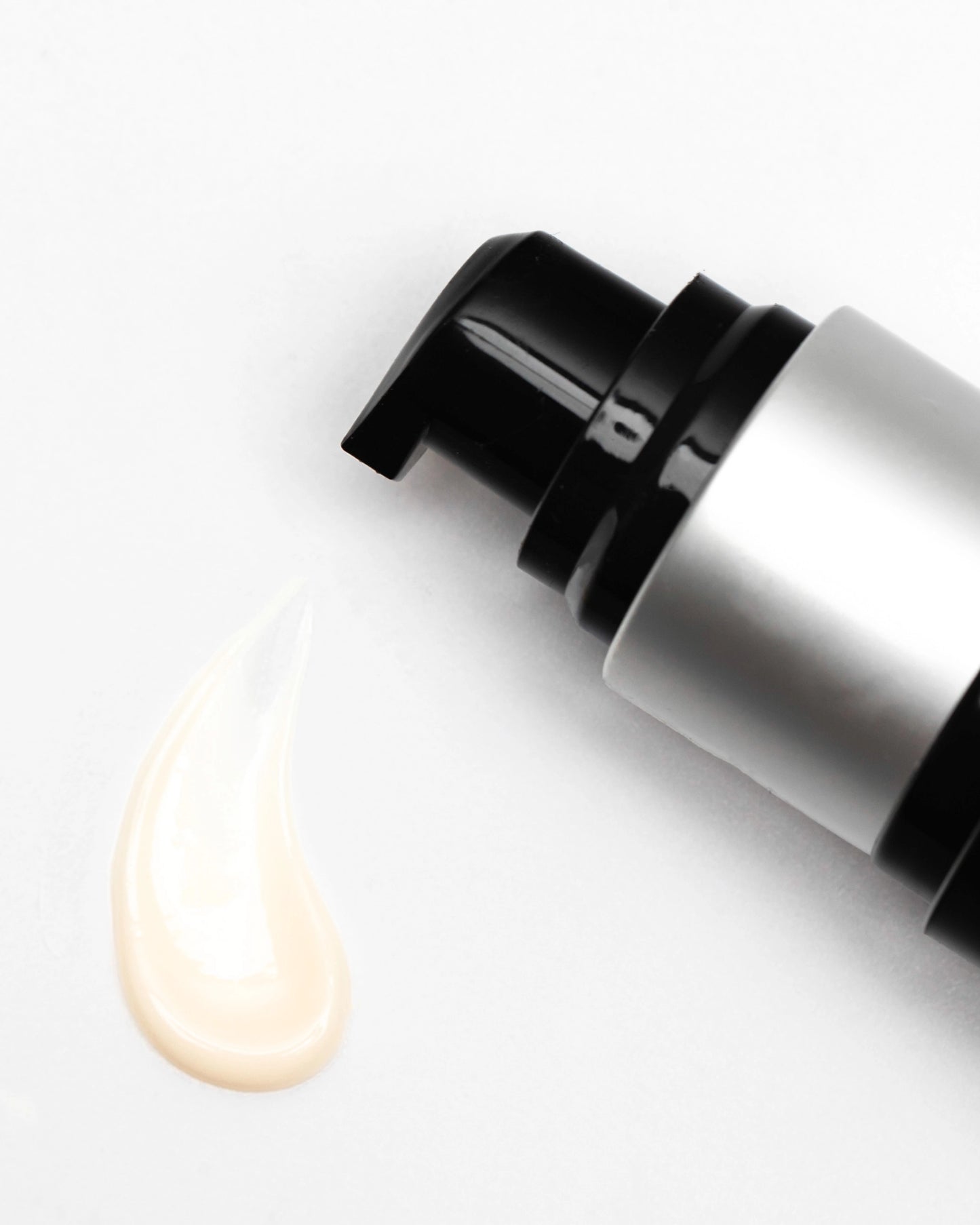 This is a very lightweight CBD eye serum that absorbs quickly. Can be used around the entire eye area, including lids, with no greasy residue.