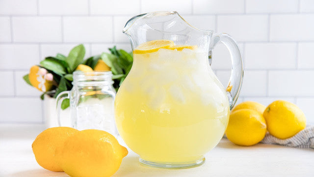 A homemade recipe: Honey Lemonade with CBD